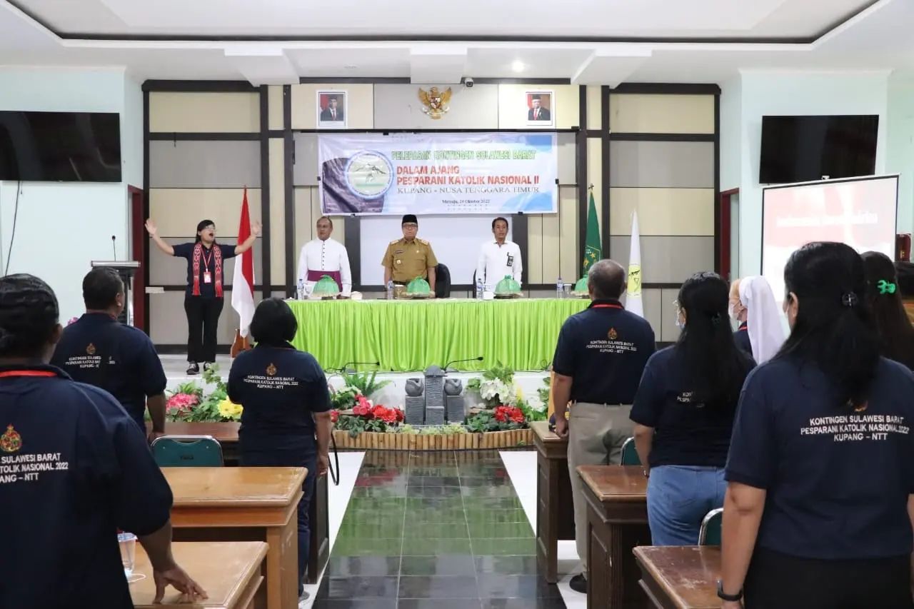 Sekprov Sulbar Lepas Kontingen Pesparani Sulbar ke NTT